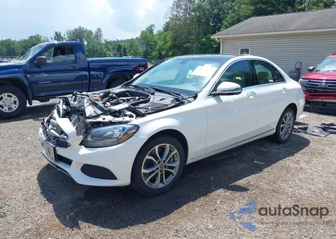 2018 Mercedes-Benz C 300 4Matic из США, поврежденный, VIN WDDWF4KB9JR385639